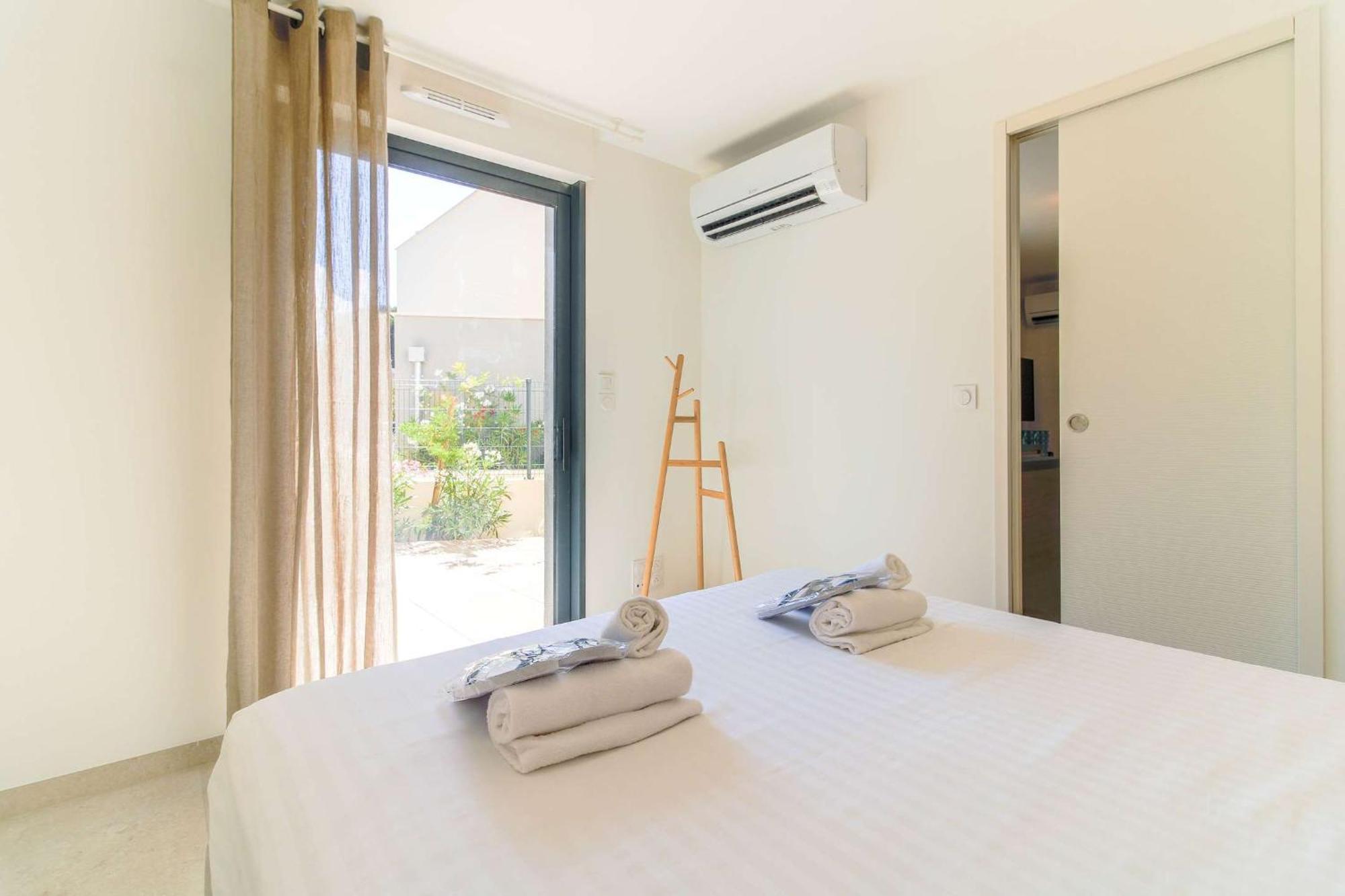 Select'sohome - Superbe Pour 4 Personnes A Deux Pas De La Et Des Commerces De La Faviere ! - Iloa-b01 Apartment *
