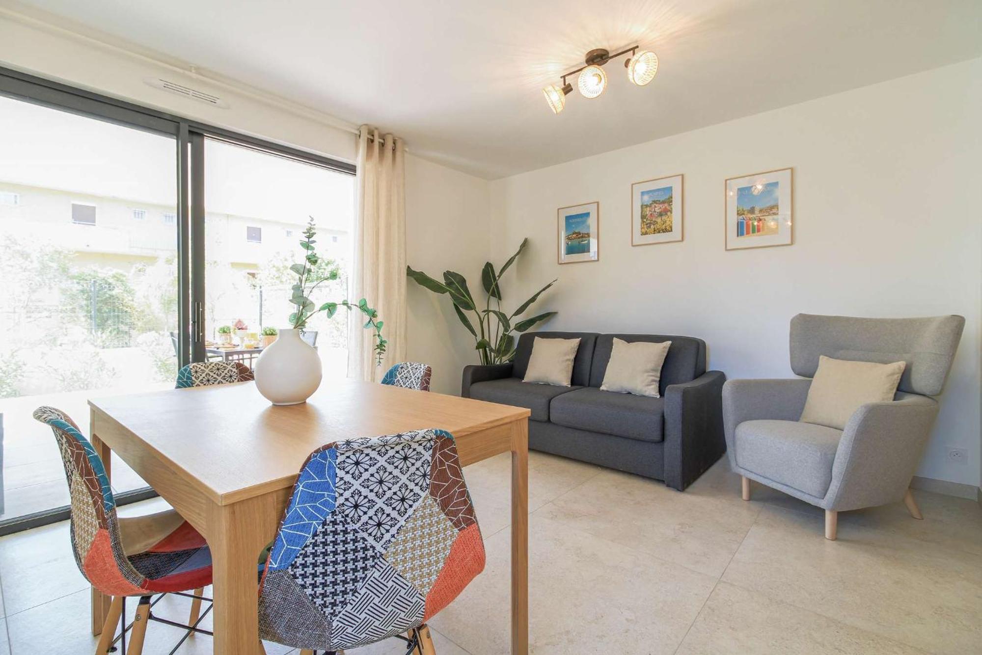 Select'sohome - Superbe Pour 4 Personnes A Deux Pas De La Et Des Commerces De La Faviere ! - Iloa-b01 Apartment